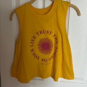 Spiritual Gangster Graphic Cropped Tank size small